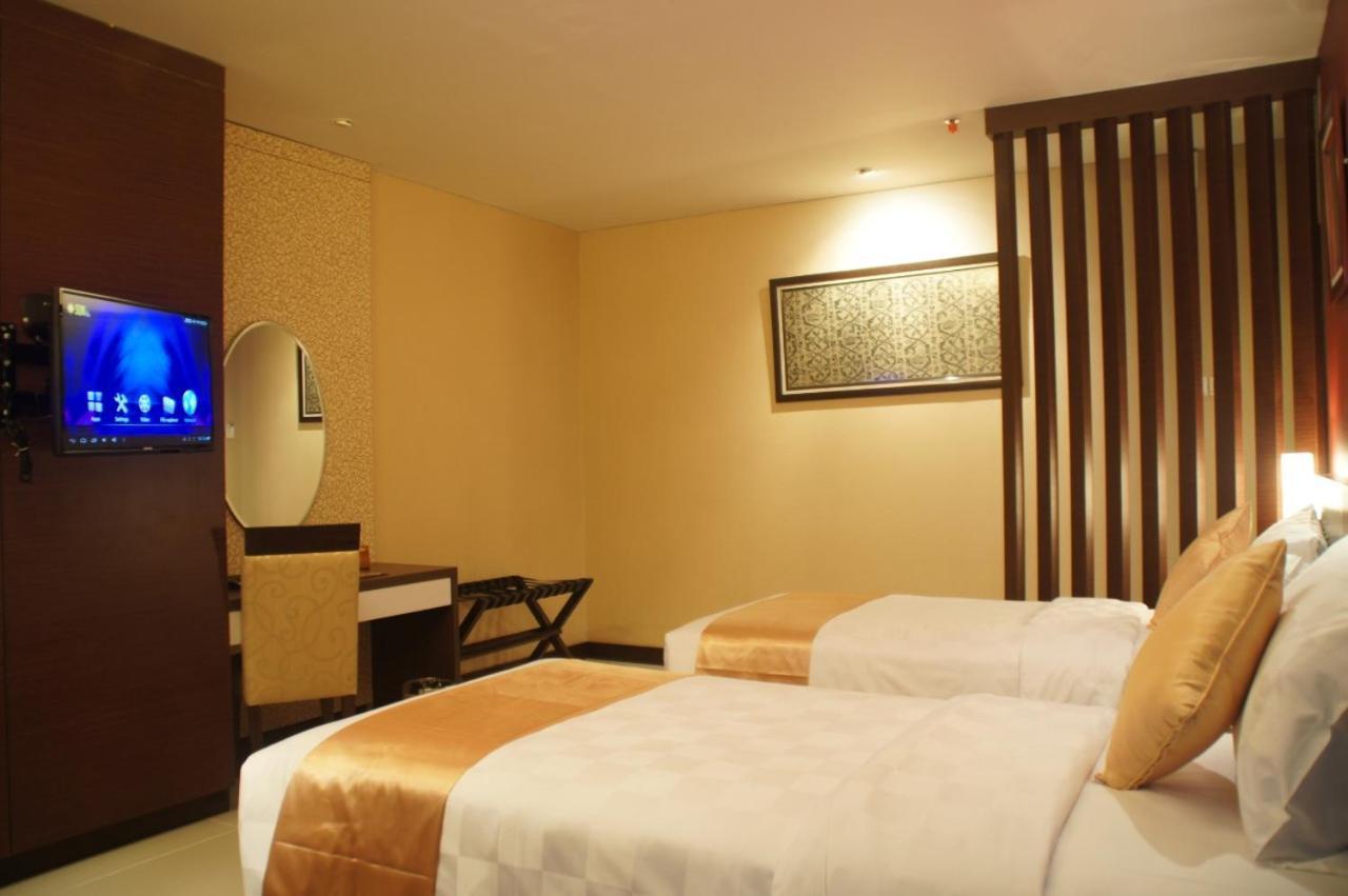 Horison Balairung Jakarta Hotel Екстериор снимка